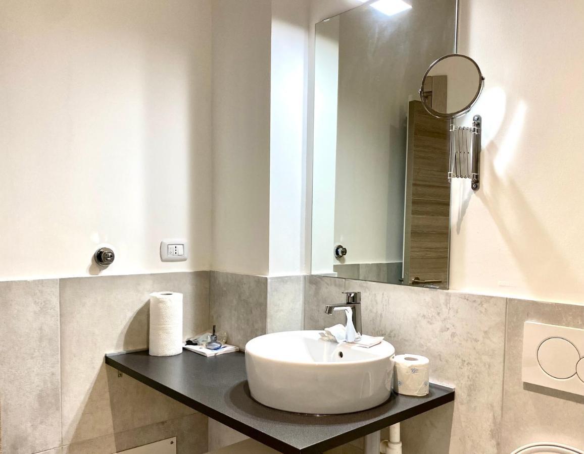 Crespi In Fiera Appartement Bologna Buitenkant foto